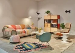 Vitra Mobile Plywood, Modell A, Schwarz -Günstig Heimdekoration 3279112 vitra 2020 IMM 20 master 1