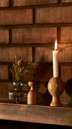 Kin Girl Figur -Günstig Heimdekoration FDS Joulu2395 1080x1920 final