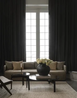 Menu Umanoff Kerzenhalter, Messing Poliert – Nussbaum -Günstig Heimdekoration MENU Offset Sofa Passage Lounge Table Gravel Rug Umanoff Candle Holder Ribbon Basket