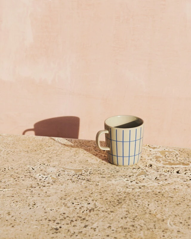 Marimekko Oiva - Tiiliskivi Tasse, 4 dl, Terracotta - Blau 3 Marimekko Oiva - Tiiliskivi Tasse, 4 dl, Terracotta - Blau – Bild 3