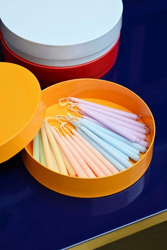 Hay Mini Conical Kerzen, 12 Stück, Hellblau 2 Hay Mini Conical Kerzen, 12 Stück, Hellblau – Bild 2