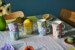 Arabia Mumin Tasse, 400 ml, ABC, E -Günstig Heimdekoration Moomin by Arabia 2022 2023 Alphabet collection LOVE HOME 2