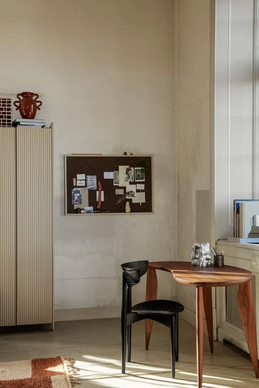 Ferm LIVING Kant Pinnwand, 63 × 96 cm, Braun - Kaschmir 2 Ferm LIVING Kant Pinnwand, 63 × 96 cm, Braun - Kaschmir – Bild 2